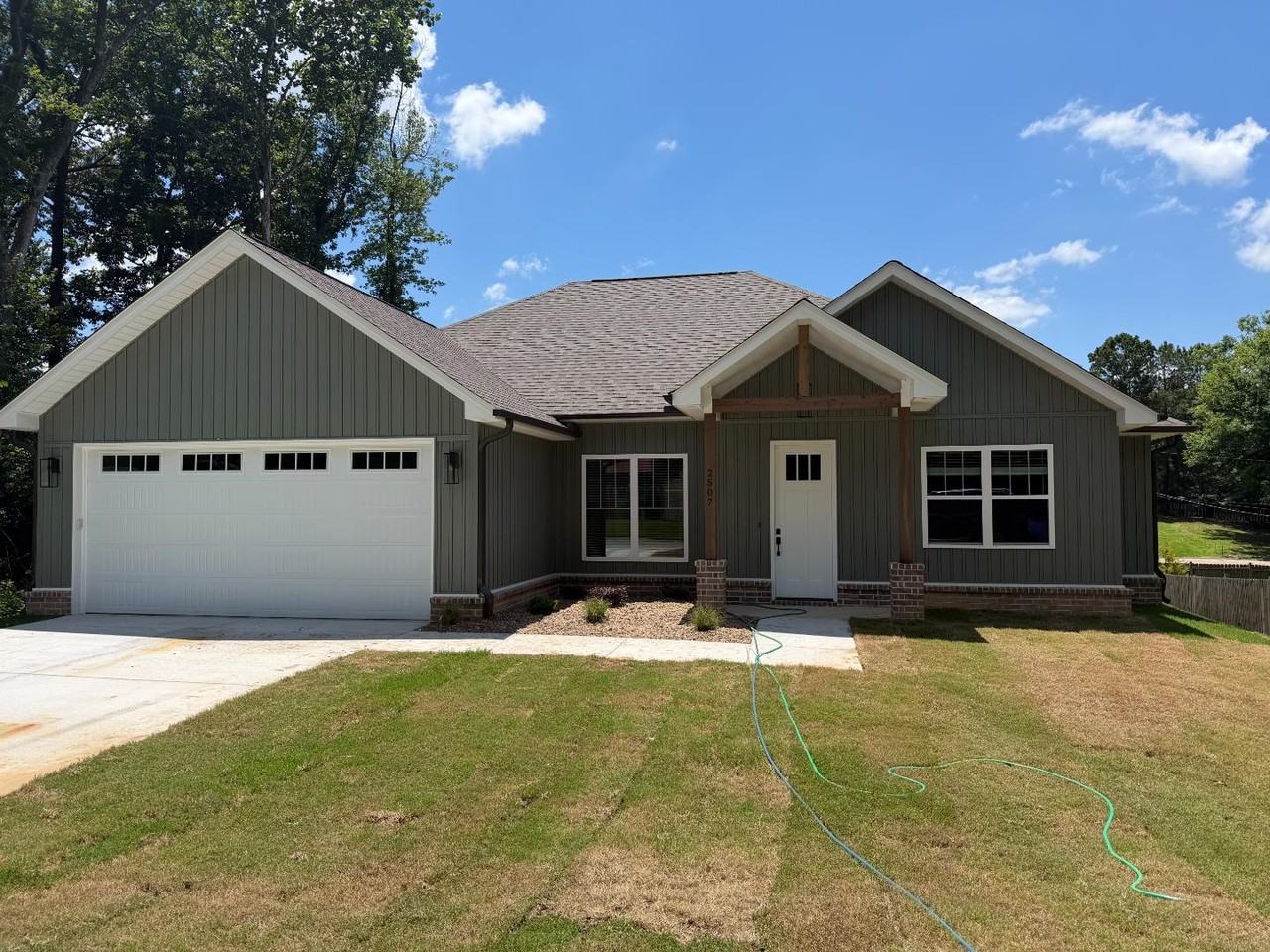 2507 Rollingbrook - Photo 2 of 12