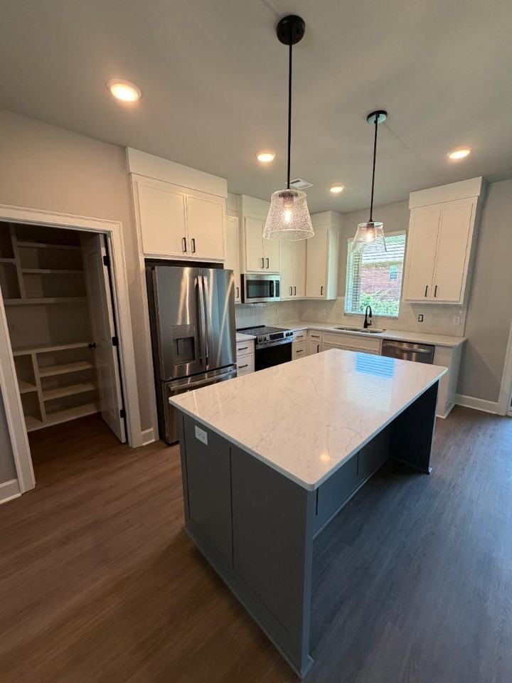 2507 Rollingbrook - Photo 3 of 12