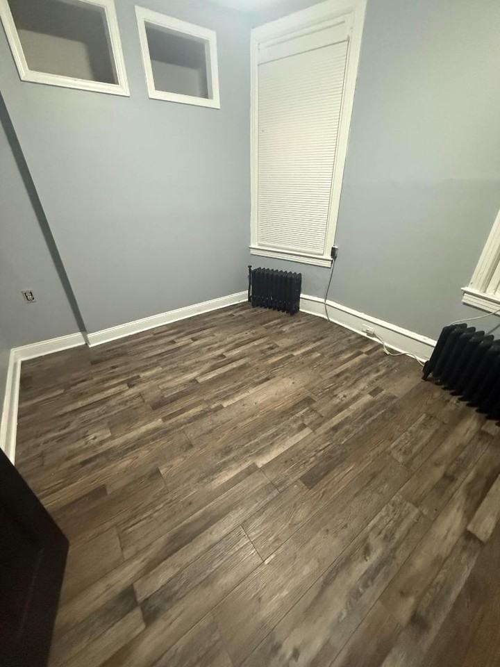 2045 W Tioga St - Photo 5 of 15