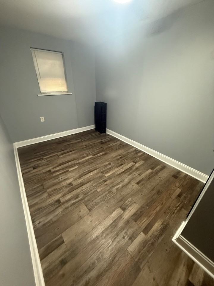 2045 W Tioga St - Photo 6 of 15