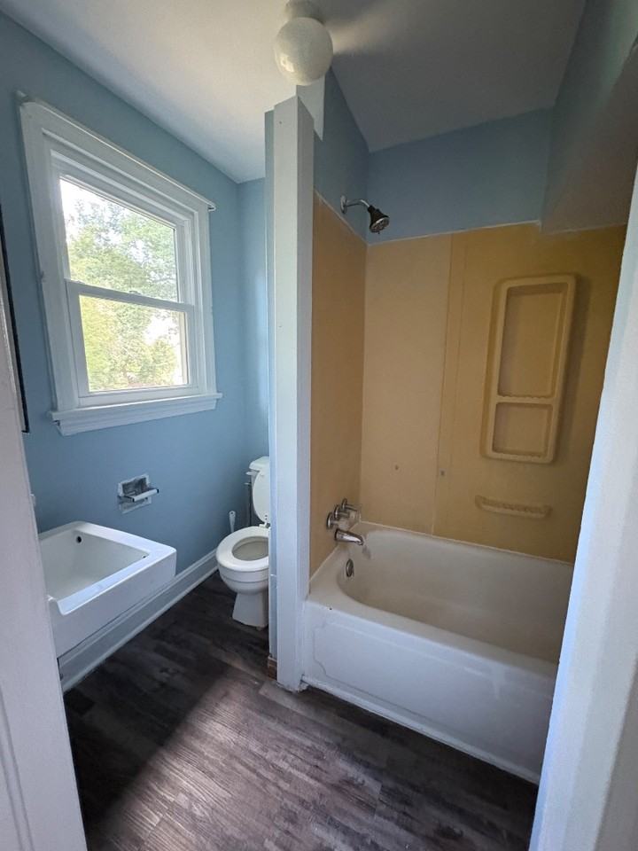 2533 Richmond Hwy - Photo 5 of 10