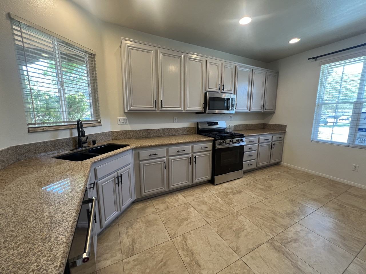 1777 Oconnor Ave #1 - Photo 2 of 37