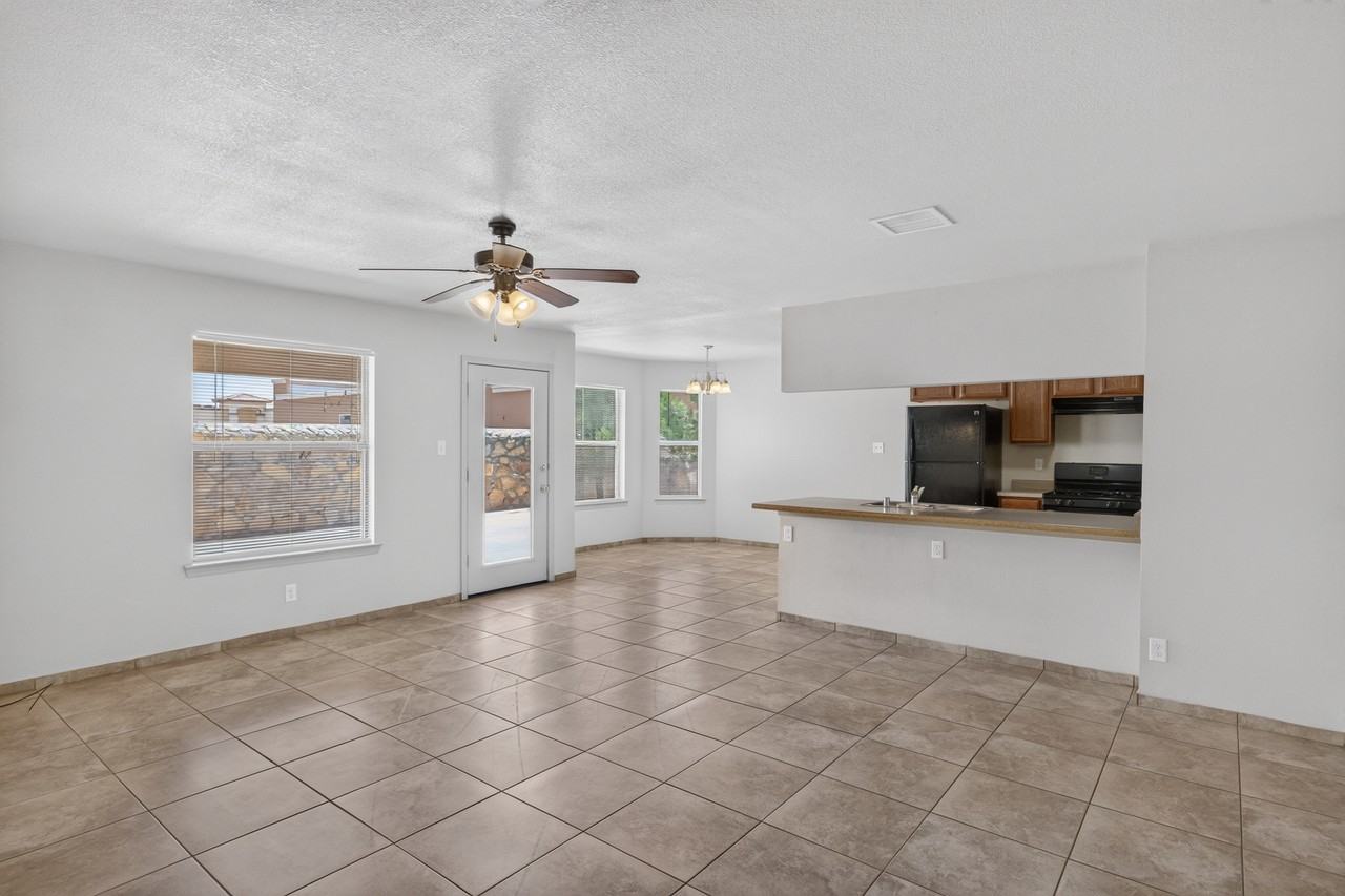 608 Cactus Creek Pl #1 - Photo 3 of 27