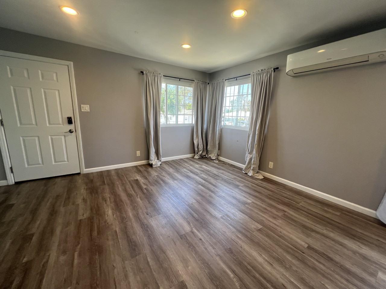 6373 Osler St #1 - Photo 5 of 13
