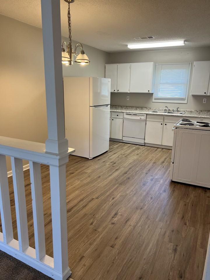 117 Forest Ave #102 - Photo 4 of 14