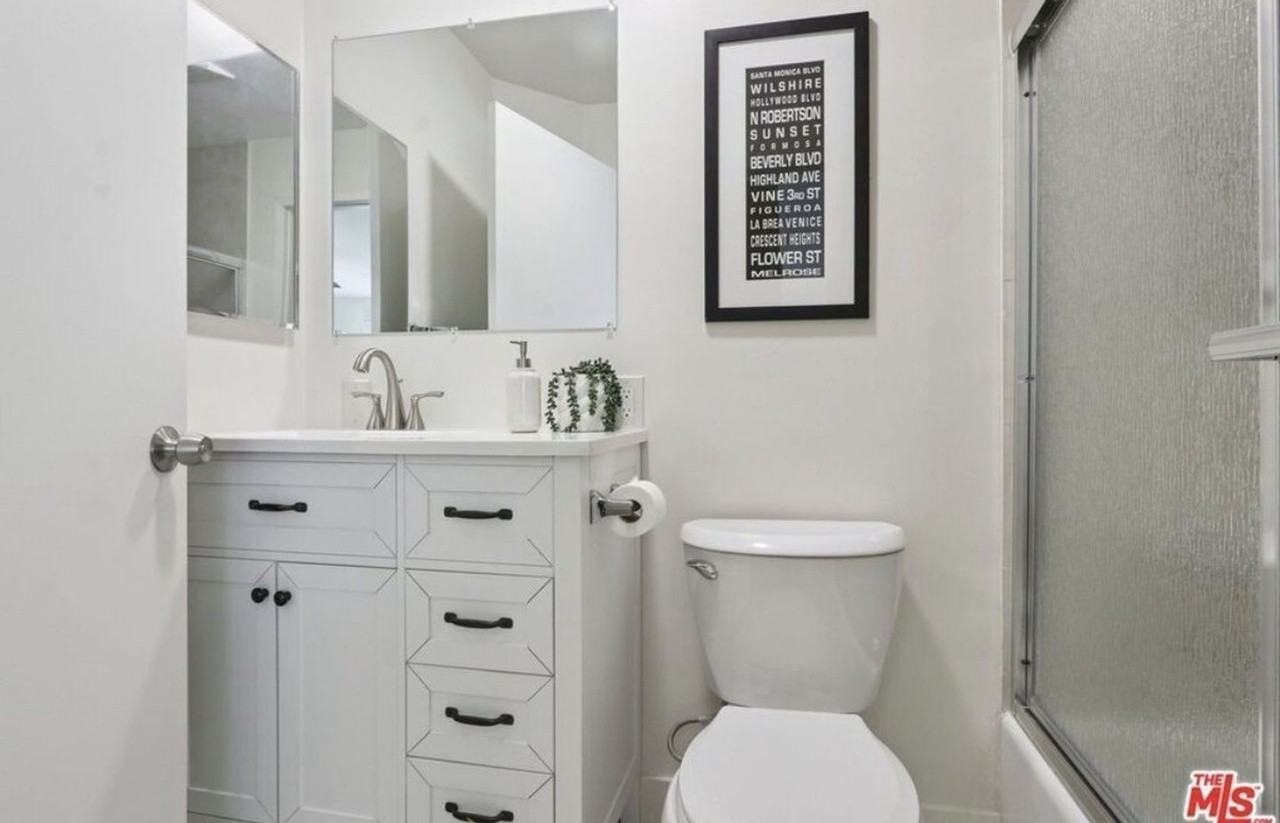2251 Crenshaw Boulevard #1 - Photo 7 of 23