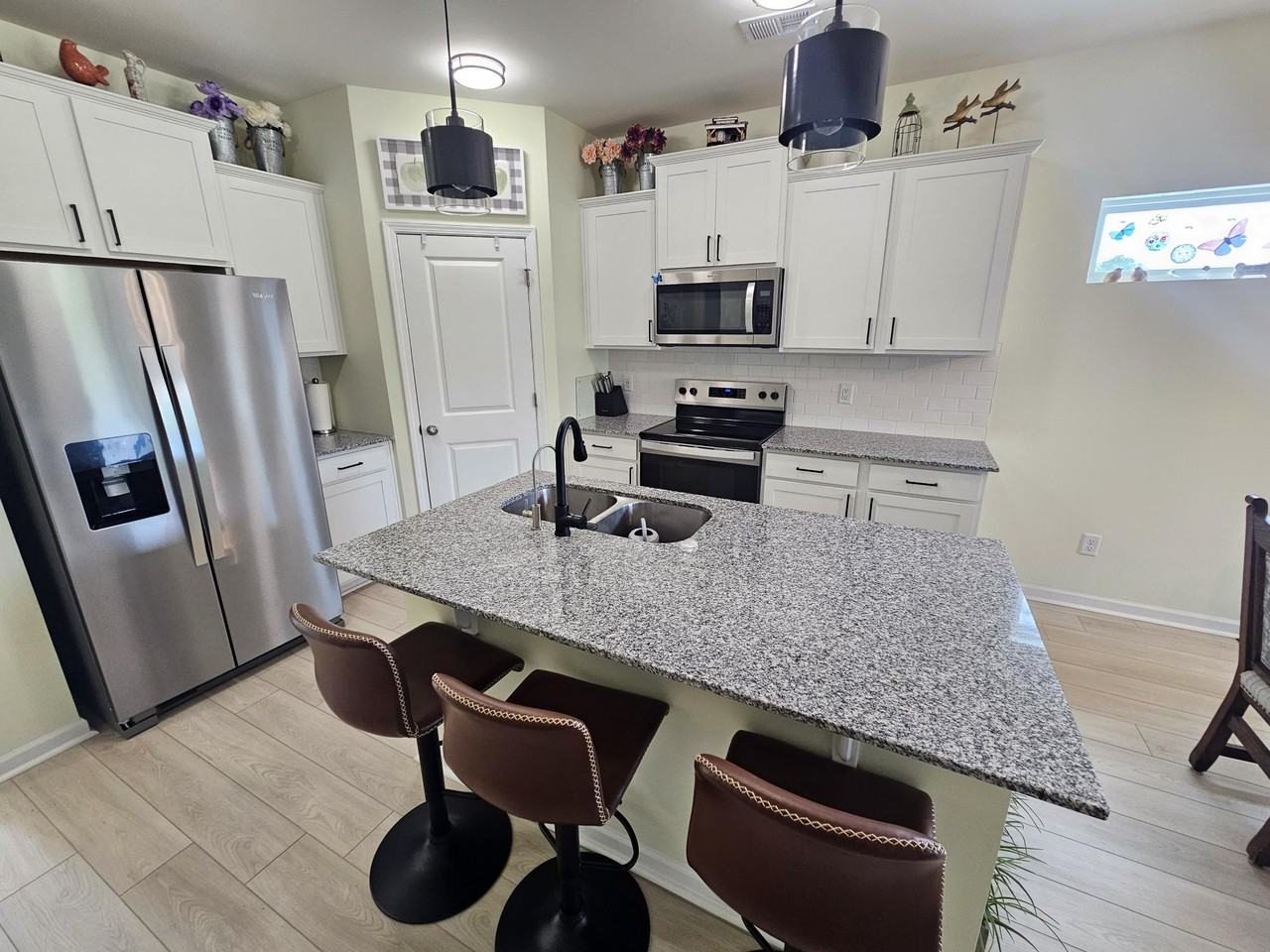 405 Griffon Dr #1 - Photo 7 of 18