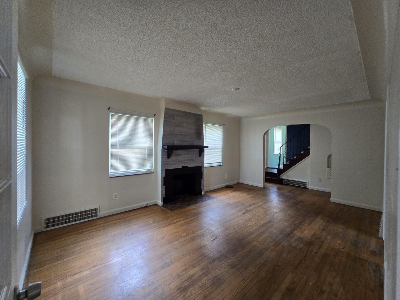 15205 Maplewood Ave #1 - Photo 2 of 49