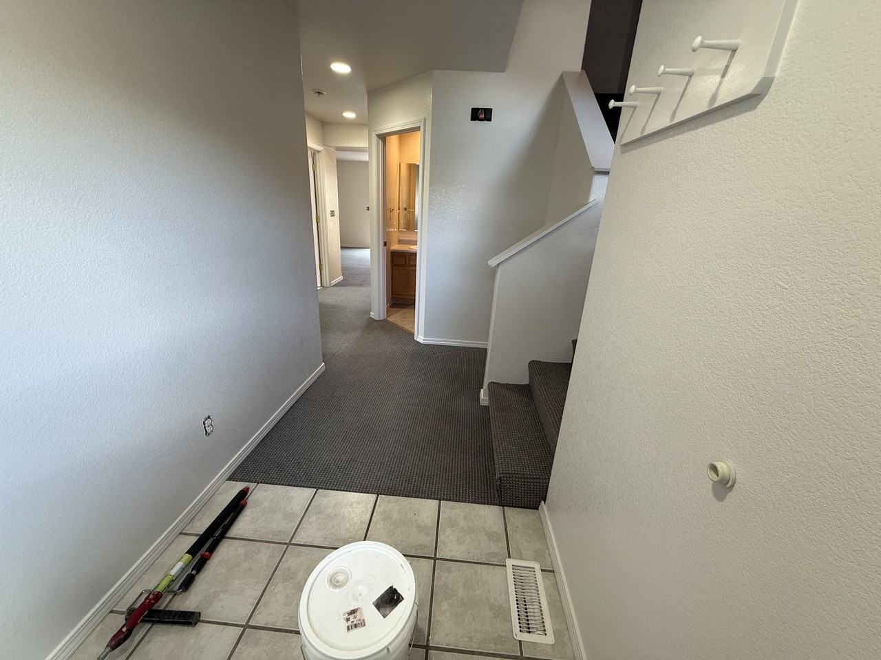 913 Cardinal Dr #B - Photo 2 of 25