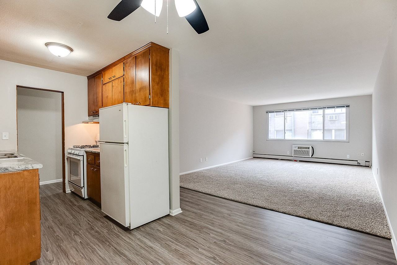 2421 Pillsbury Ave S - Photo 3 of 17