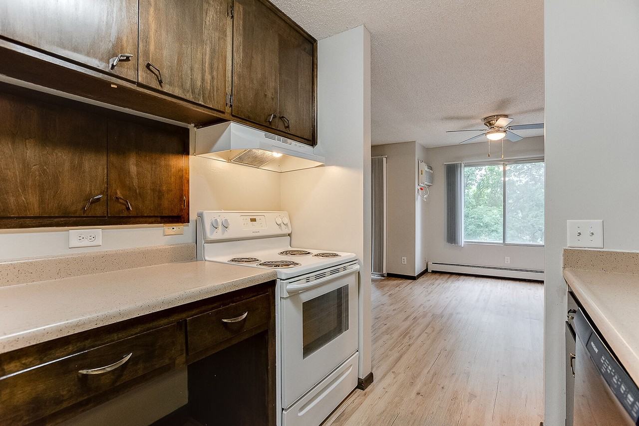 Caravelle Apartments - Photo 2 of 16