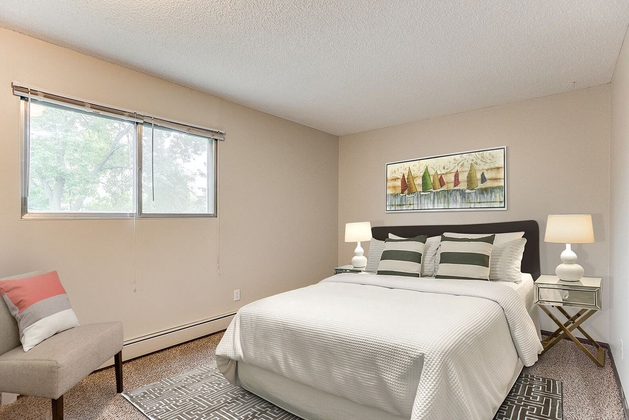 Caravelle Apartments - Photo 5 of 16