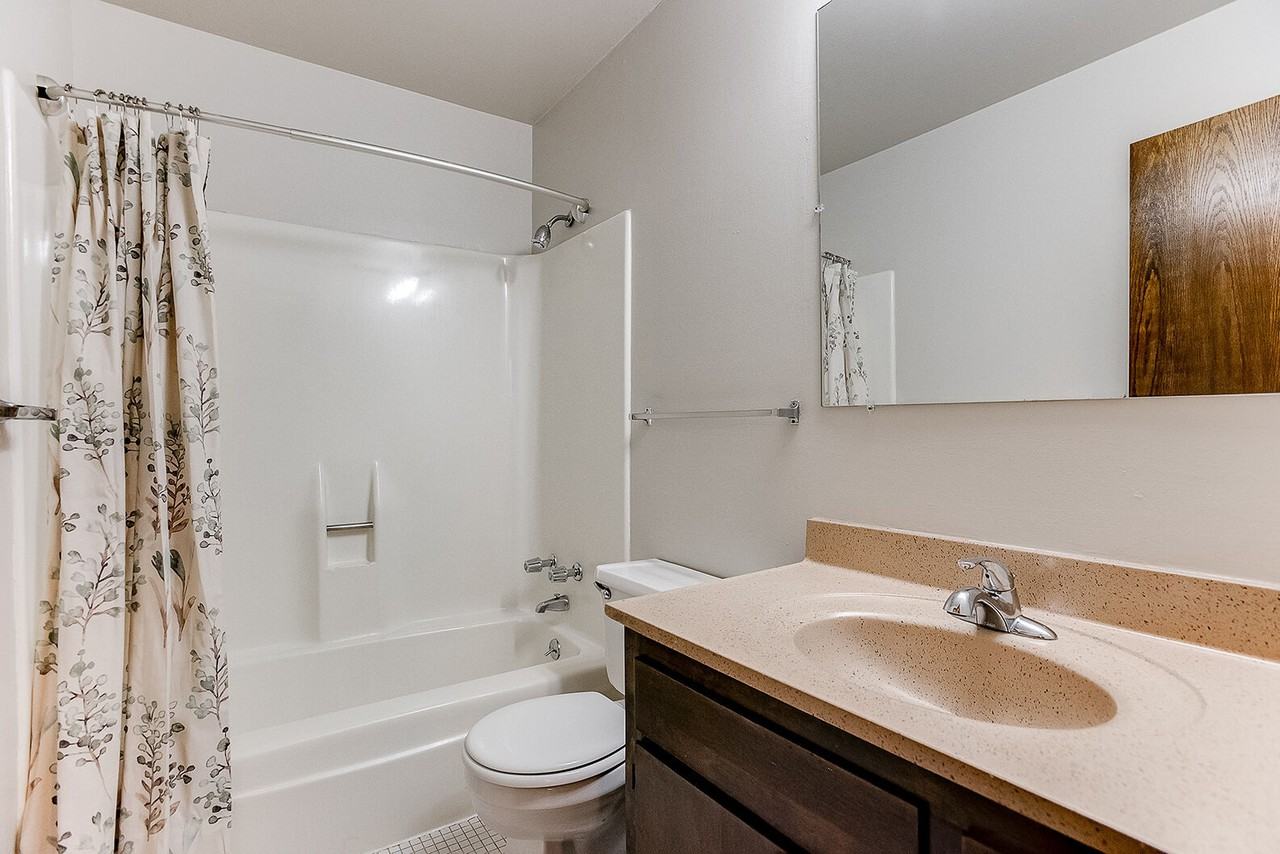 Caravelle Apartments - Photo 7 of 16