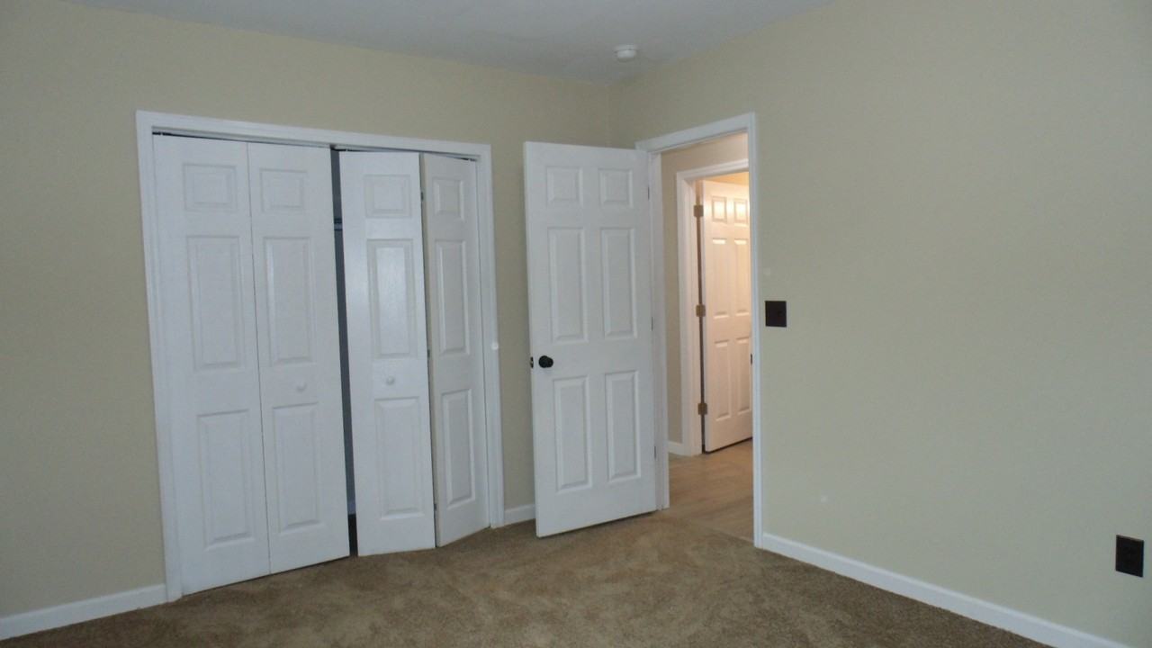 510 3rd St #1 - Photo 7 of 9