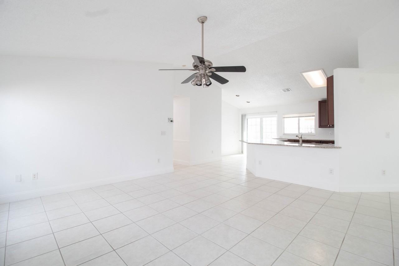 2782 Picadilly Cir #1 - Photo 7 of 32