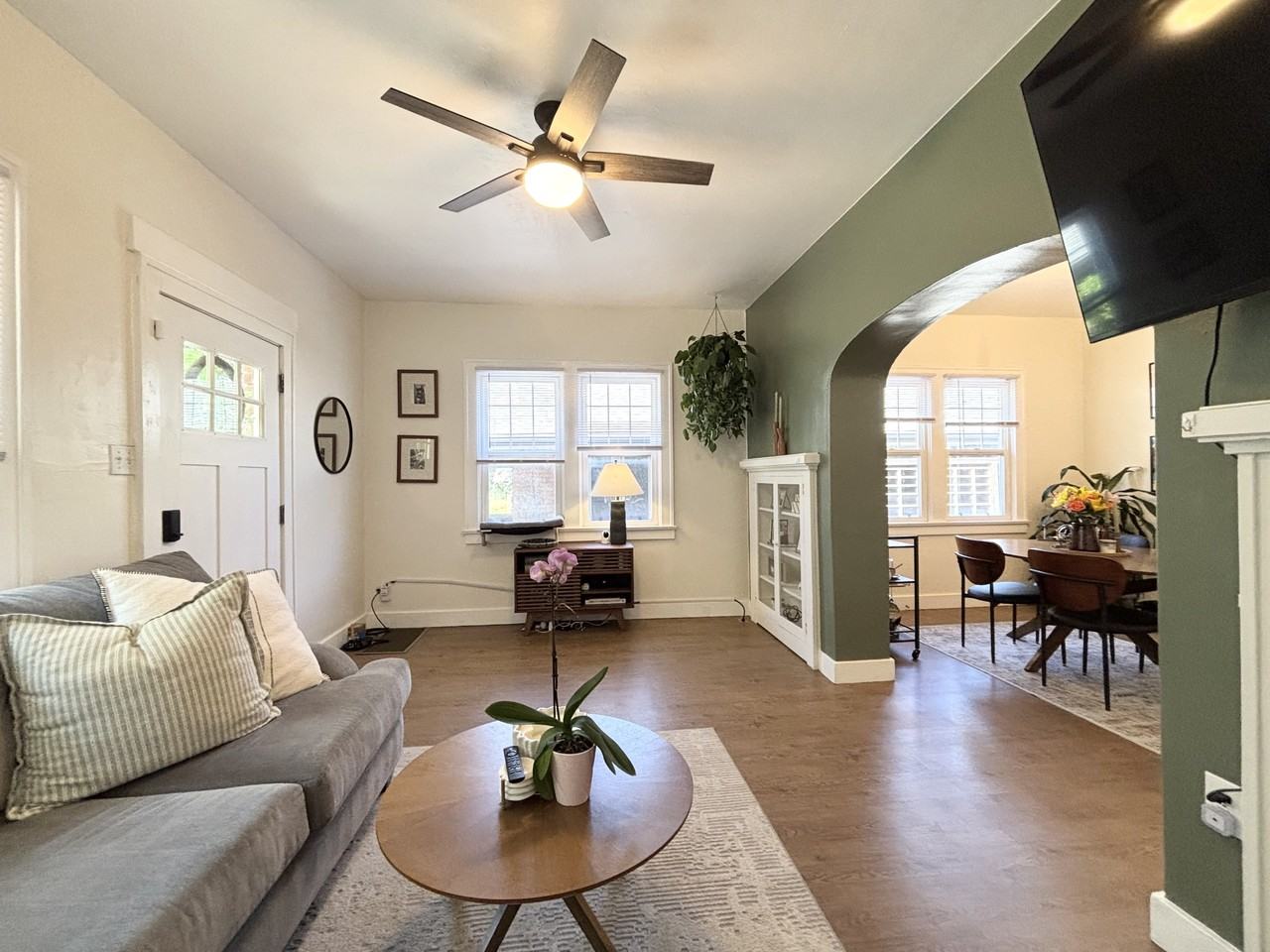 1415 Hollywood Ave #1415 - Photo 4 of 34