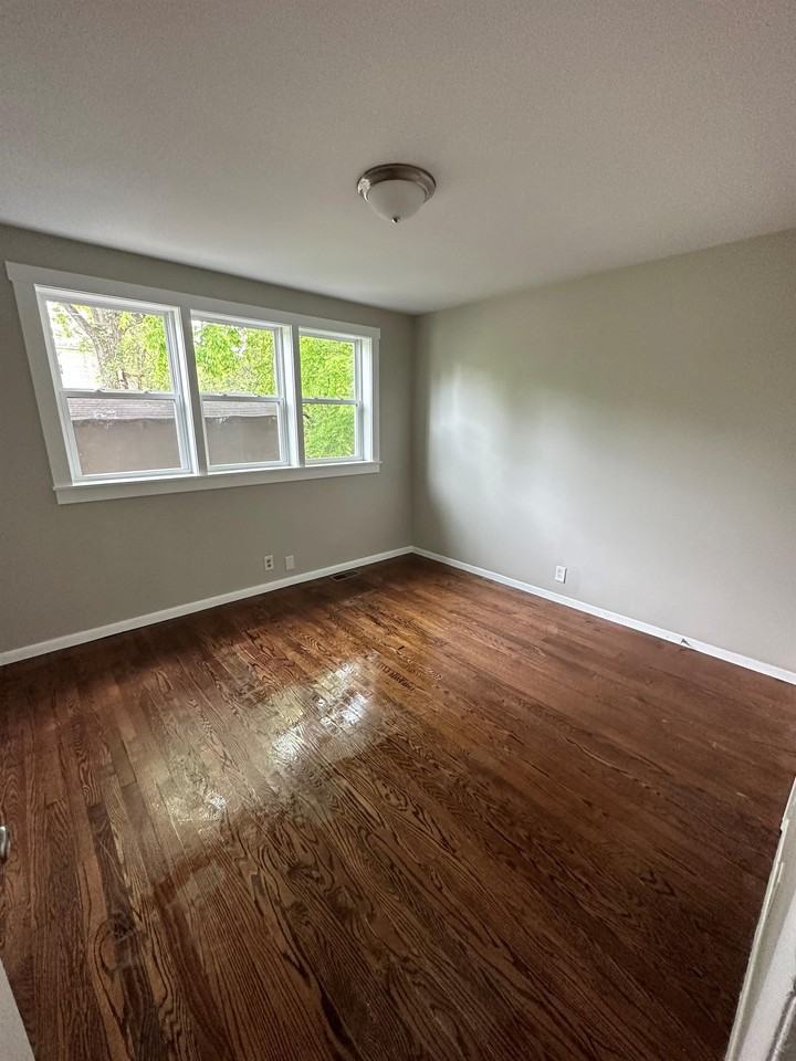 100 Glenmont Dr #A - Photo 4 of 7