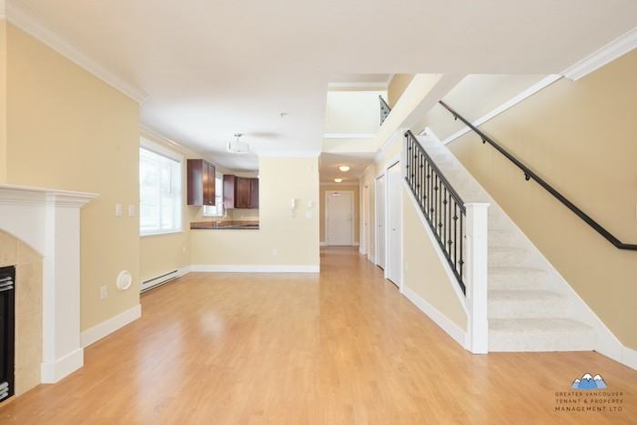 152 12th St E - Photo 5 of 23