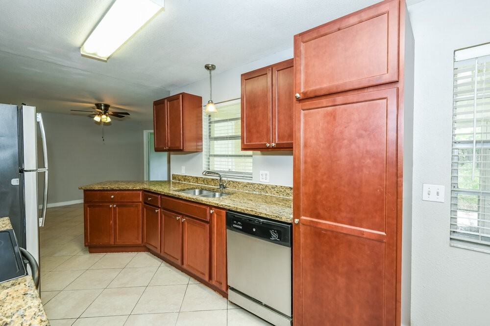 631 Fernandina St Nw - Photo 6 of 16