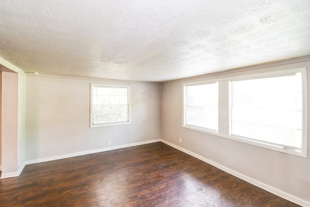10513 Suomi St - Photo 7 of 16