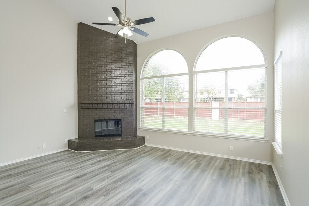 121 Yeager Cir - Photo 5 of 17