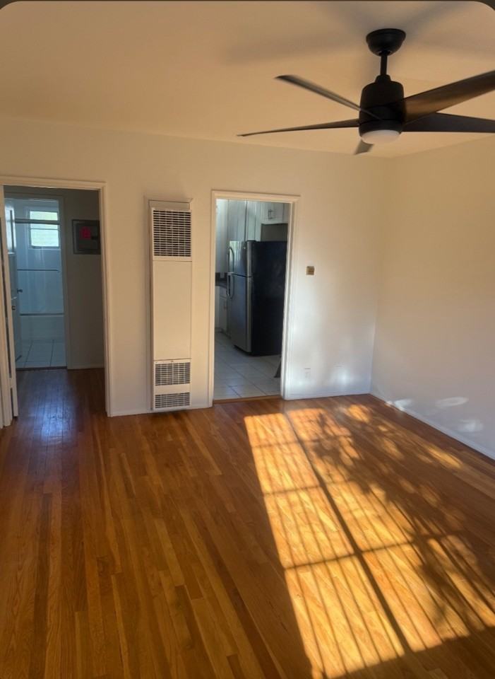 328 North Louise Street - Photo 5 of 10