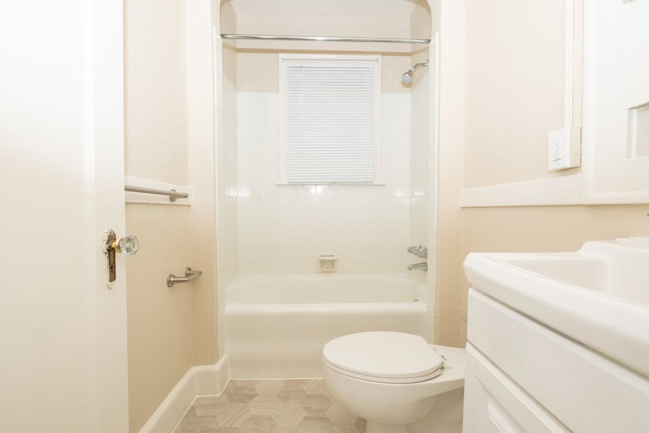 708 NW 19th Ave. - Photo 5 of 20
