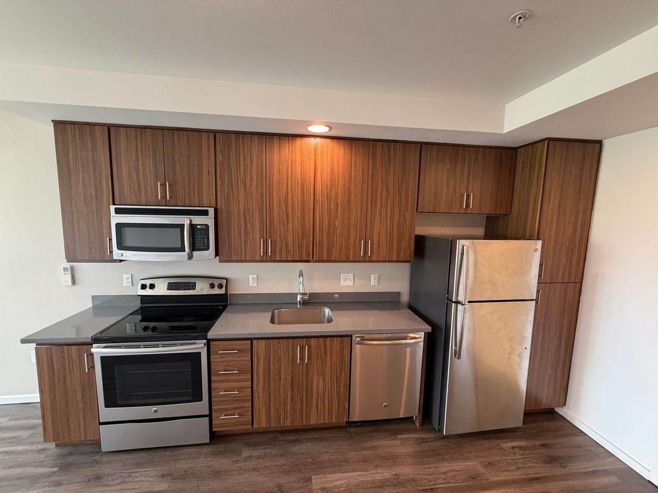 The Hawthorne Apts - Photo 4 of 18