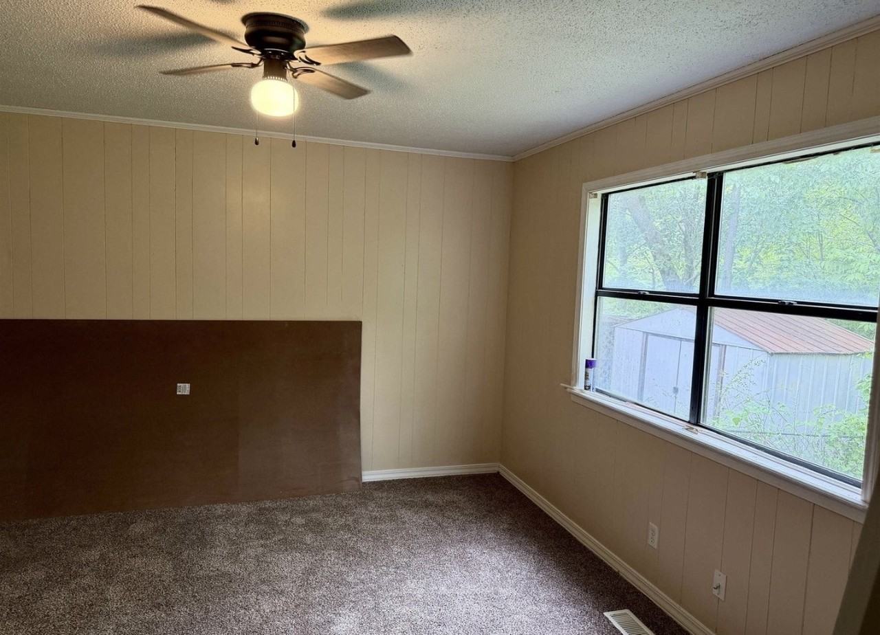 1412 W Cherry St #1 - Photo 4 of 16