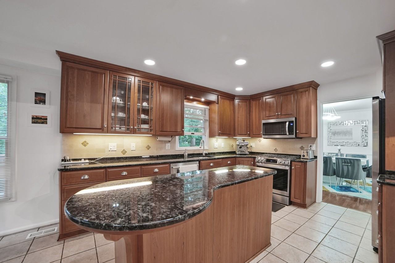 18420 Shady View Ln #1 - Photo 7 of 50