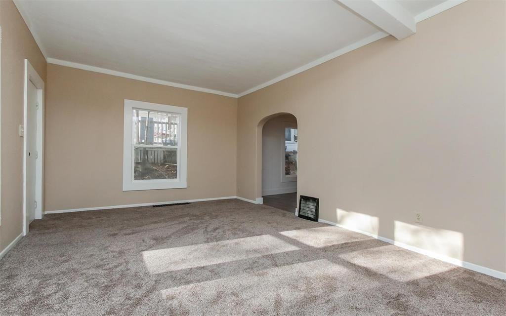 1118 2nd Ave Sw #1 - Photo 4 of 11