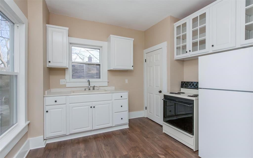 1118 2nd Ave Sw #1 - Photo 6 of 11