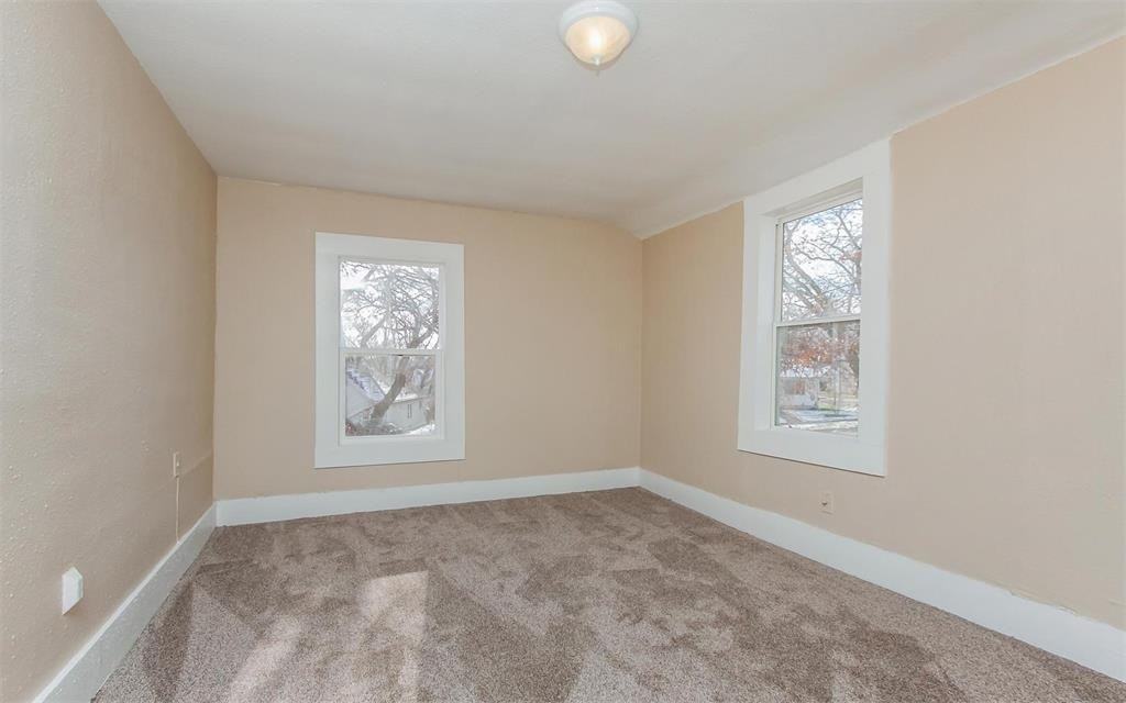 1118 2nd Ave Sw #1 - Photo 7 of 11