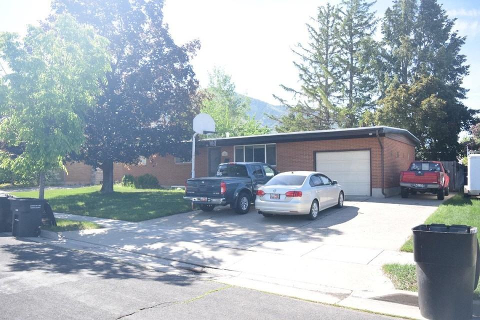 1454 E 800 N #1 - Photo 2 of 10