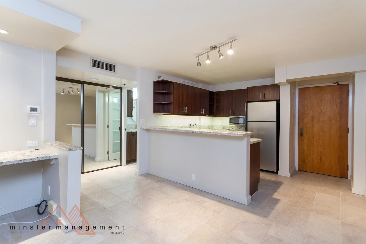 1088 Bishop StreetApt 501 #501 - Photo 3 of 15