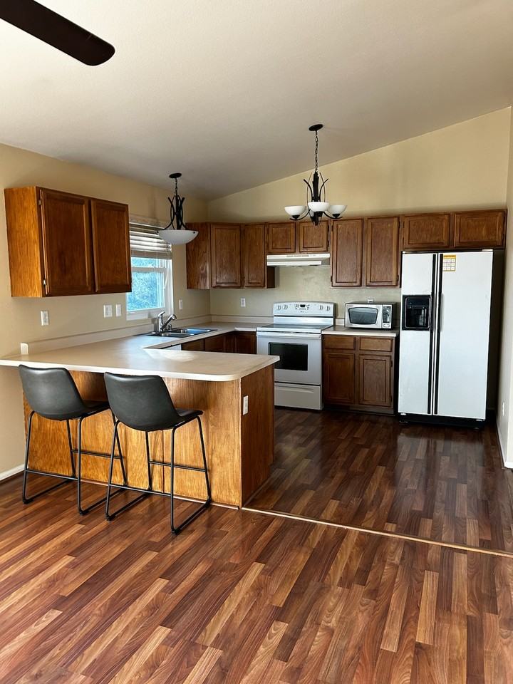 4426 W A St #1 - Photo 5 of 17