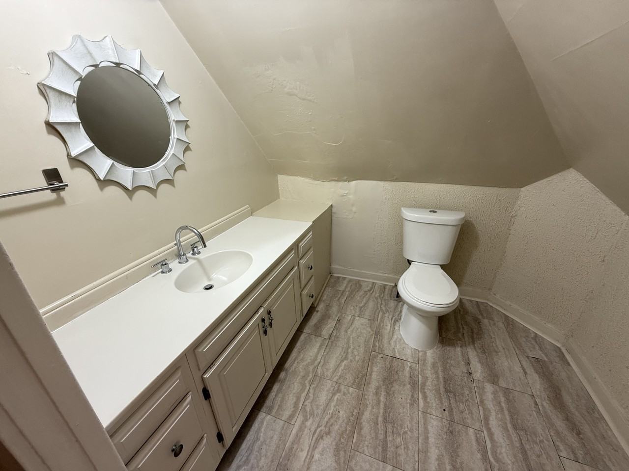 2445 43rd St #1 - Photo 5 of 33