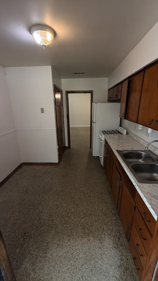 932 Ne 6th Ave #932 - Photo 3 of 14