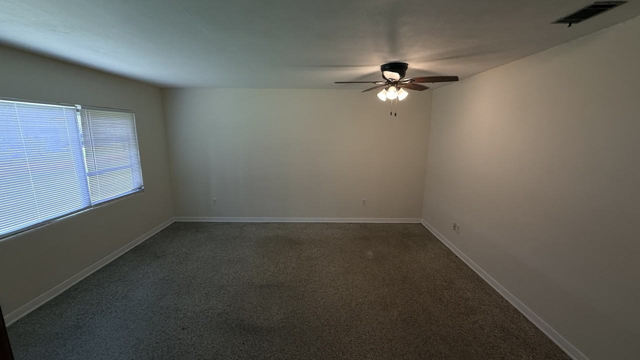 932 Ne 6th Ave #932 - Photo 4 of 14