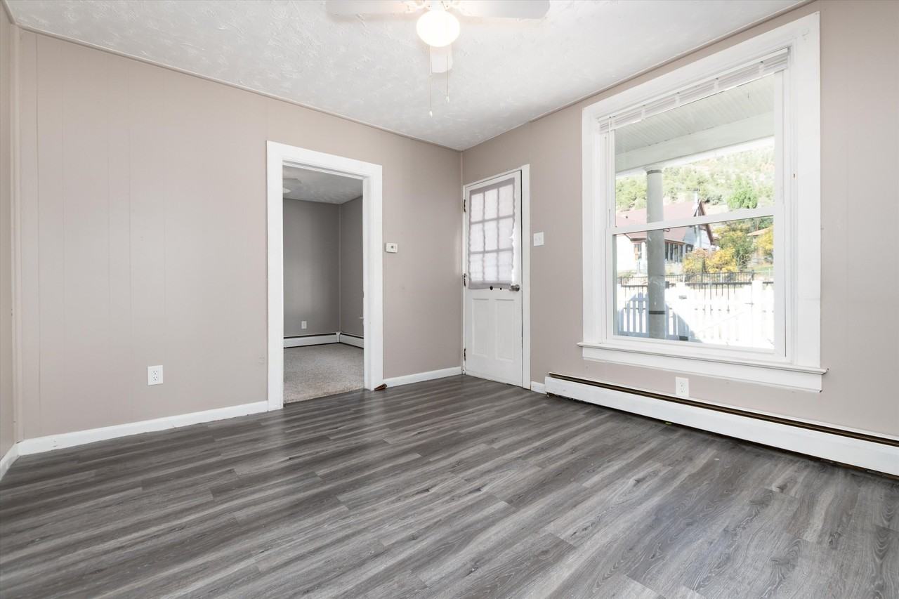 735 Colorado Blvd Uppr - Photo 2 of 28