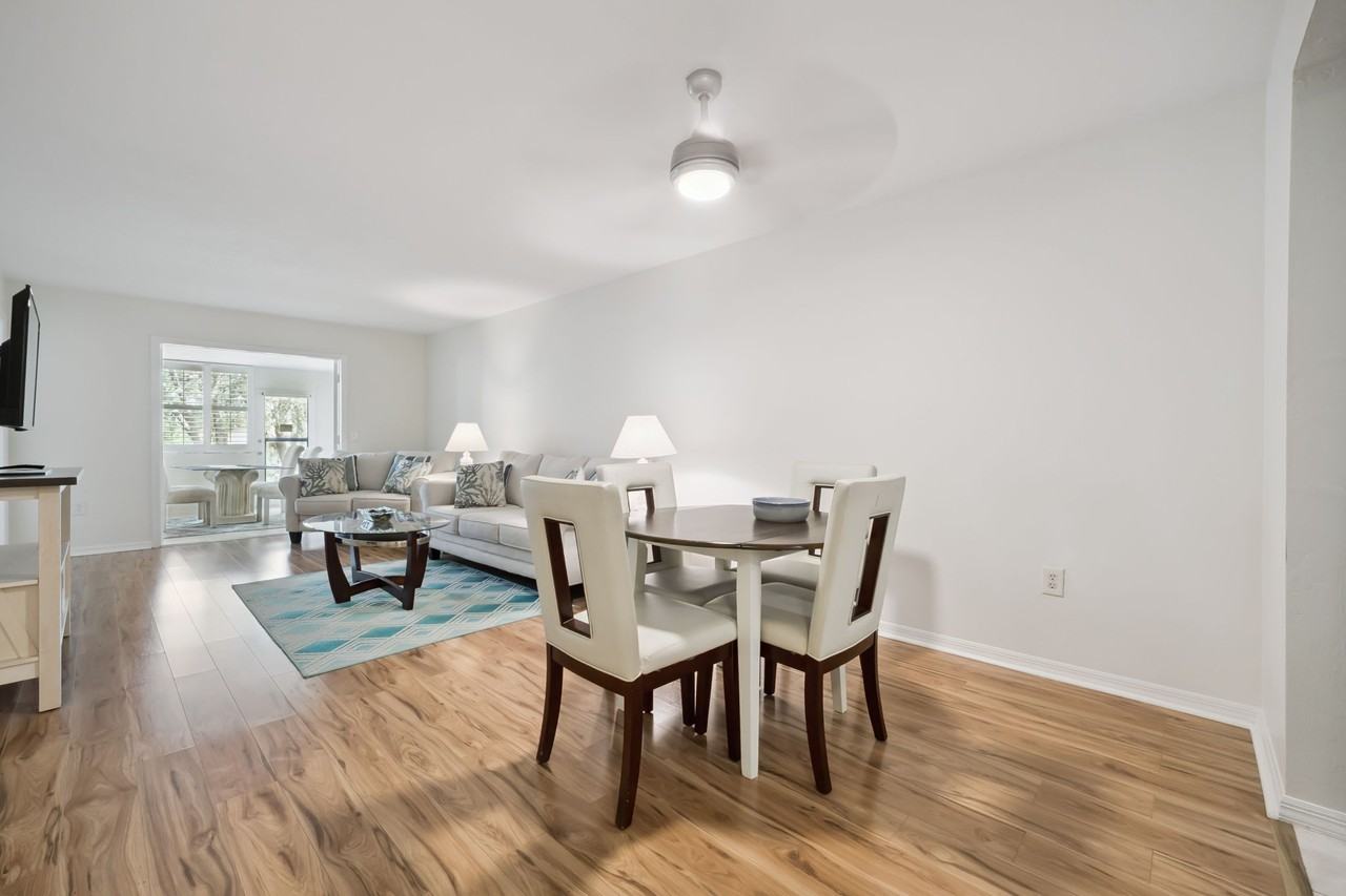 219 E Hartford St #1 - Photo 5 of 20