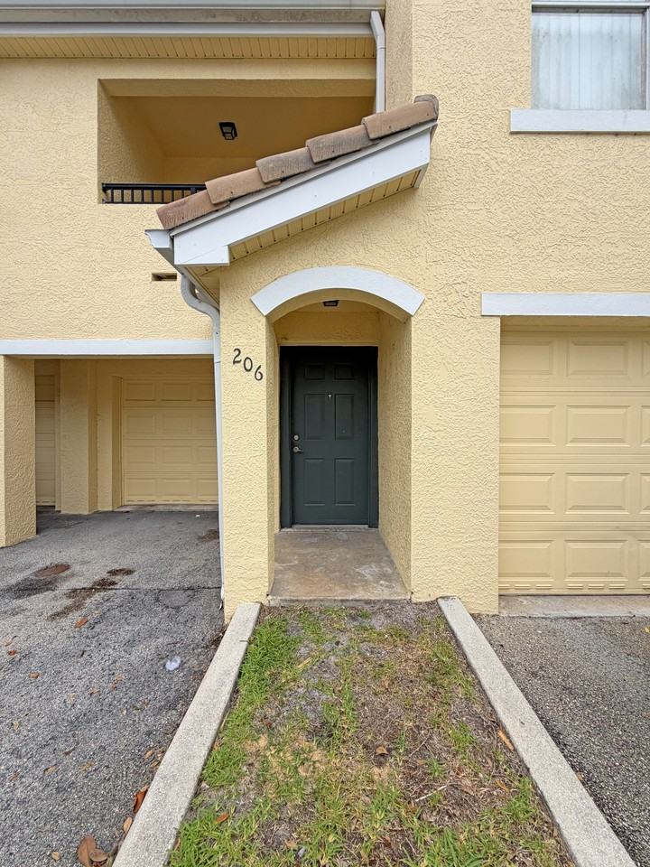124 Sw Peacock Blvd #13-206 - Photo 3 of 20