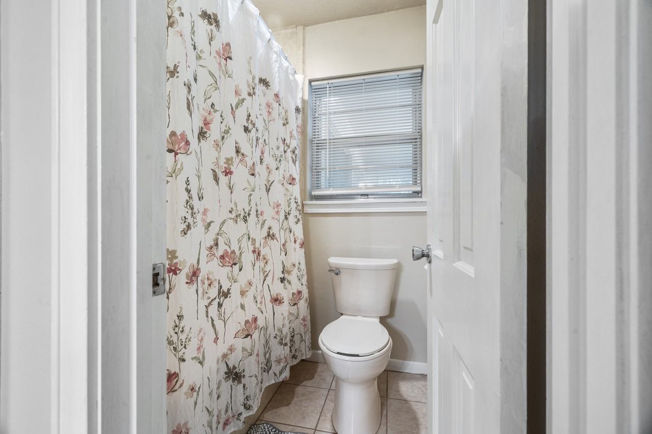 10 Summit Cir #1 - Photo 4 of 11