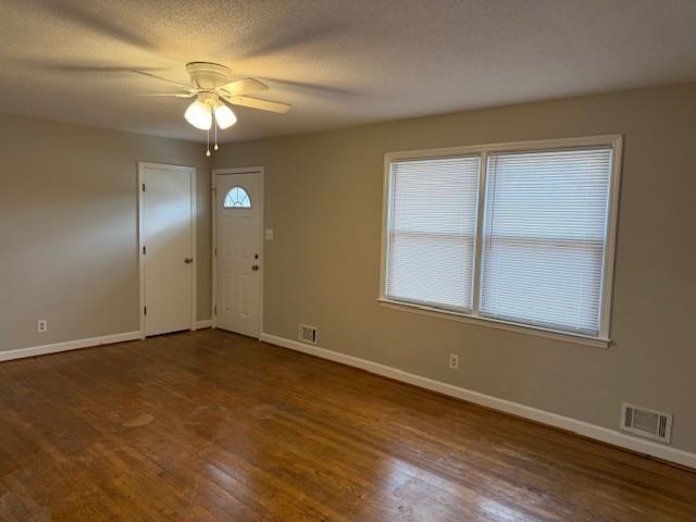 1917 Warwick St #1 - Photo 2 of 17