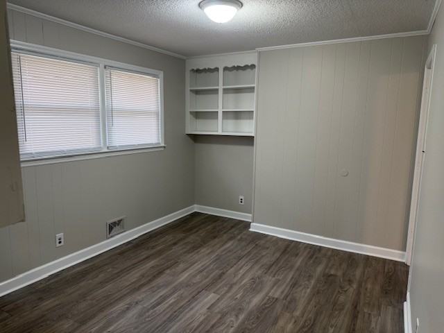 1917 Warwick St #1 - Photo 4 of 17