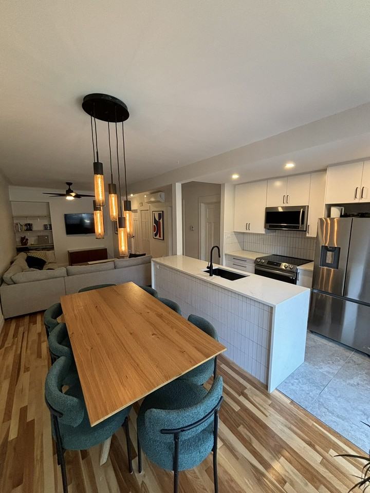 7095 Rue de la Roche - Photo 3 of 9