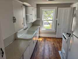 featured image of 194 5th St #A