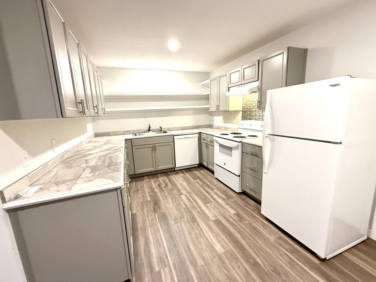 Jamestown Apartments 1 #1 - Photo 2 of 19