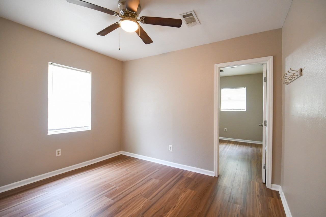 1021 Egania St #A - Photo 4 of 8