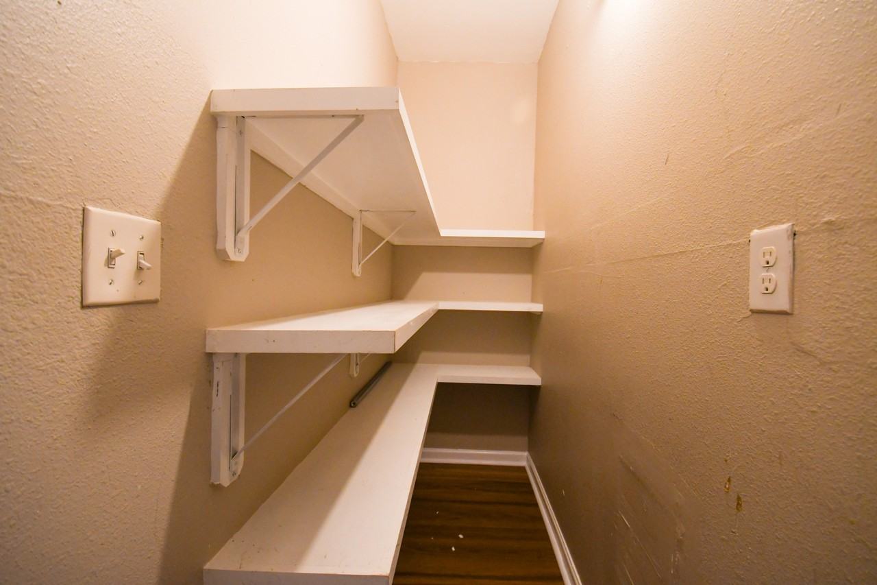 1021 Egania St #A - Photo 5 of 8